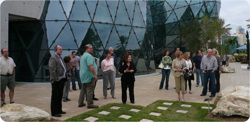 <a href="http://www.tampabayillini.org/" target="_blank">Tampa Bay Illini Club</a> Dali Museum Tour